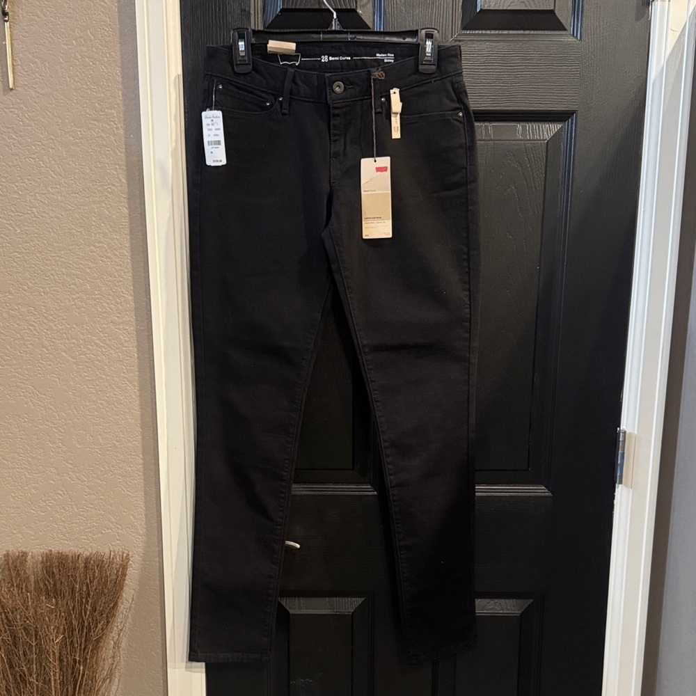 Levi's Women's Black Skinny Pants